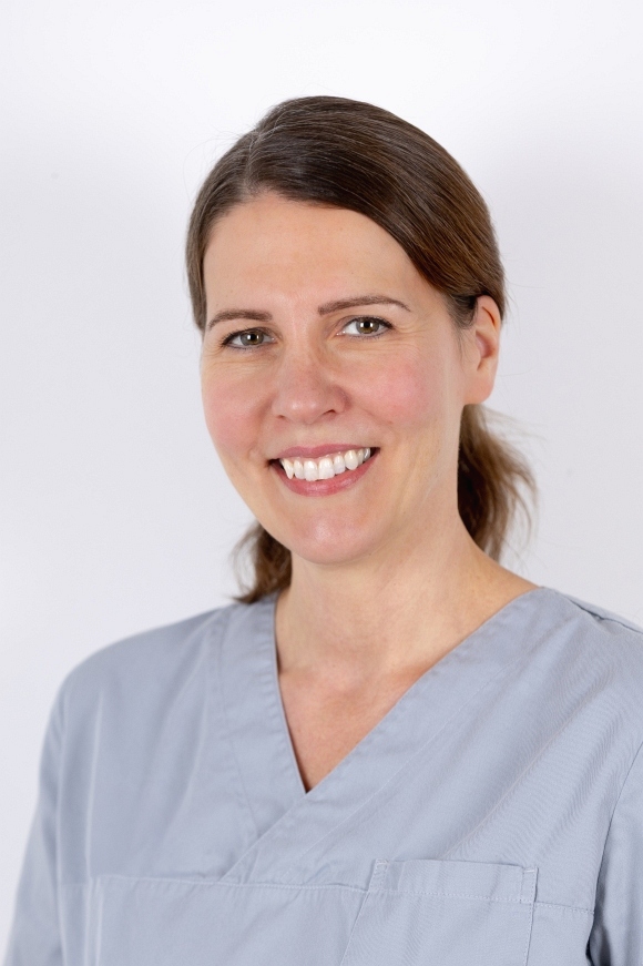 Dr. Mirja Kneidl-Fenske